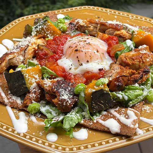 スパイシーチキンと夏野菜のラタトゥイユガレット